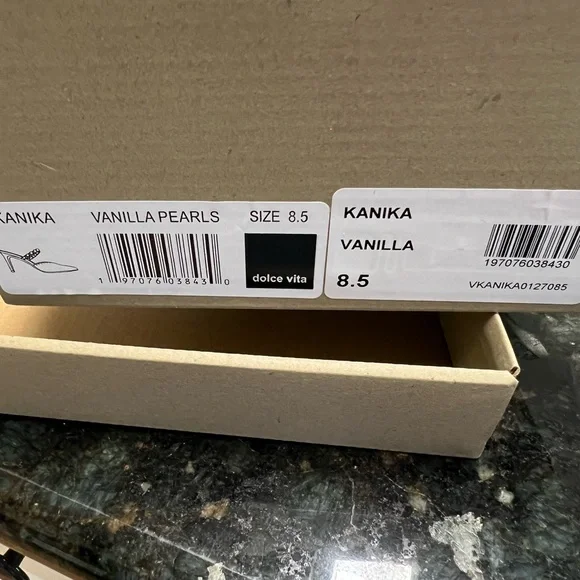 Dolce Vita Women's White Heeled Mules - Picture 3 of 4